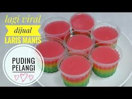 Kandungan bakteri asam laktat pada yogurt ini mampu mengontrol kolesterol dan melancarkan pencernaan atau sembelit. Cara Mudah Membuat Puding Pelangi Nutrijel Ide Usaha Lagi Viral Youtube Puding Pelangi Manis