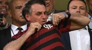 El video de bolsonaro haciéndole upa a un enano creyendo que es un nene es lo mejor que nos deja esta pandemia. Bolsonaro E Flamengo Conseguiram Futebol Estara De Volta Quinta Feira Prisma R7 Cosme Rimoli