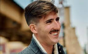 How 'Professional Flirting' Helped Steven Bartlett Build A Massive Podcast  Following