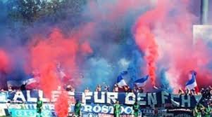 Ultras hansa rostock seidenschal replicaaussehen sehe bild für weiter fragen pnversand. World Of Football De T Shirt Ultras Rostock Online Kaufen