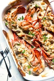Take out the flesh from the body, tail and claws, and dice it. Fish Meuniere Shefalitayal