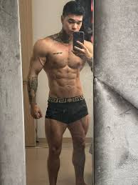 justin_clark01 : On in f4f and CB 🙏 • TwiCopy