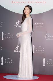 《백상예술대상》(百想藝術大賞)은 일간스포츠에서 주최하는 대한민국의 대표적인 종합 예술상으로 1965년 1회를 시작으로 2020년 현재 56회까지 열렸다. í¬í†  ì„œì§€í˜œ ì—¬ì‹  í¬ìŠ¤ 2020 ë°±ìƒì˜ˆìˆ ëŒ€ìƒ ìŠ¤í¬ì¸ ë™ì•„