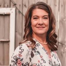 Angela Cecil's Instagram, Twitter & Facebook