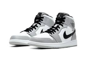Air Jordan 1 Mid Light Smoke Grey Special Delivery Ldn