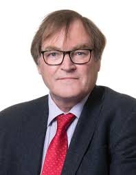 Roderick Murray (Derick) Non-Executive Board Member Born in Aberdeen and  educated in Aberdeen University studying Engineering Sc