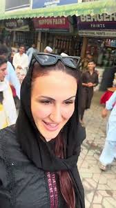 282 Lily Barber Barber Girl Hair Salon Hair Cutting lady barber