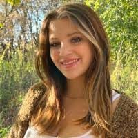 Mara Scott's Instagram, Twitter & Facebook