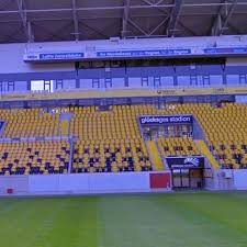 The total capacity includes 2,000 business seats, 400 seats for the press, 106 luxury boxes with seating for up to 174, and 165 berths for wheelchairs and the like. Ddv Stadion In Dresden Germany Google Maps