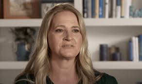 Sister Wives' Recap: Kody Wants to Kiss Janelle On the Lips But She Sends  Him to the Doghouse!