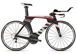 Hier finden sie das passende rad für die stadt oder das raue gelände sowie viel zubehör und modische accessoires für den modernen radler. Triathlon Bekleidung Bikes Im Triathlon Shop Von Fahrrad De