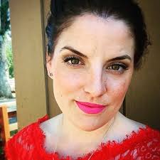 Kimberly Maes's Instagram, Twitter & Facebook