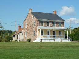 You Need A Home In Order To Put Your Things For The Home And I Really Like This Home Historic Homes For Sale House Historic Homes