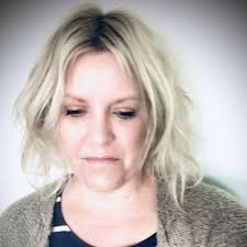 Rebecca Lindström Holohan (@becca_holohan)