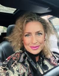 W maju tego roku dwanaście matek wysłało do Ministerstwa Sprawiedliwości  (na ręce podsekretarz stanu Zuzanny Radzińskiej –Bluszcz) zbiorową skargę  na działania warszawskiego Opiniodawczego Zespołu Sądowych Specjalistów  działającego przy Sądzie ...