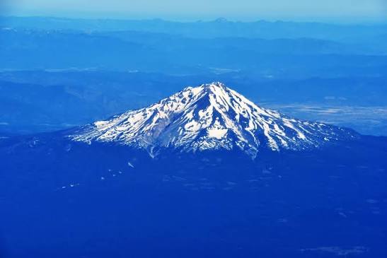 Mt. Shasta seen from plane approaching SFO