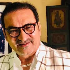 Amir Sadek's Instagram, Twitter & Facebook