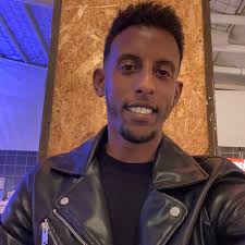 תכל'ס, זה לא פסח כשר ושמח בלי הגדה של במבה על השולחן.