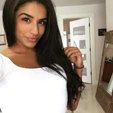 Christina Logsdon's Instagram, Twitter & Facebook