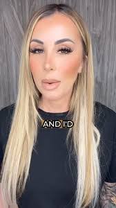 Lisa Manke's Instagram, Twitter & Facebook