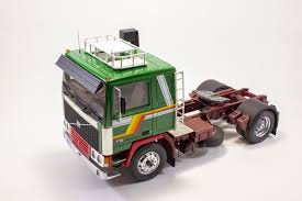 Italeri 1/24 scale Volvo F12 intercooler low roof with accessories plastic  model kit review | FineScale Modeler Magazine