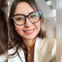 40+ perfiles de «Karen Angulo»