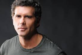 A lot is happening in Someone's Watching... Make sure you don't miss the  brand new episode tonight at 19:40!