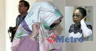 Rozita didakwa dengan sengaja menyebabkan kecederaan parah terhadap suyanti sutrinso dengan menggunakan sebilah pisau berhulu biru, sebatang pengelap lantai, sekaki payung, sebatang rod besi berwarna biru, sebatang alat mainan kucing dan penyangkut baju berwarna putih yang digunakan. Datin Rozita Tak Muncul