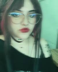 Scarlett León (@skrltxx) • Instagram photos and videos