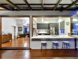 Tetapi, pemasangannya yang tanpa ventilasi bisa membuat dalam rumah lebih gelap. Tak Hanya Cantik Desain Dapur Terbuka Minimalis Ini Sejuk Dan Terang