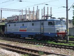 Federaţia mecanicilor de locomotivă (fml) va picheta, în zilele de 5, 12 şi 19 aprilie, ministerul transporturilor, iar pe 23 aprilie de asemenea, acesta a mai spus că de joi, 22 martie, toate conturile cfr marfă au fost blocate prin executori juridici, din cauza restanţelor neplătite de către gestionarul. Mecanicii De LocomotivÄ Au Pichetat Ieri Ministerul Transporturilor IulicÄ MÄntescu Fml Cfr MarfÄ RiscÄ SÄ Nu Isi Mai PoatÄ DesfÄsura Activitatea 13 04 2018 Bursa Ro