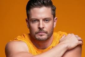 Jason Shah's Instagram, Twitter & Facebook