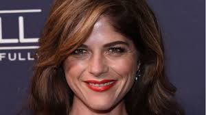 'my hand couldn't find my mouth'. Selma Blair Cruel Intentions Star Reveals Ms Diagnosis Bbc News