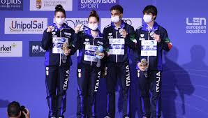 Europei budapest 2021, super quadarella è medaglia d'oro nei 1500 stile. Nuoto Europei I Tuffi E Il Sincro Regalano Due Medaglie All Esordio Argento Nel Team Event Bronzo Per Ogliari Sportelli La Repubblica