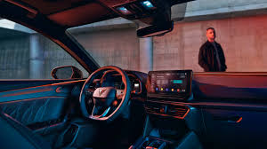 ˈse.at leˈon, also spelled leon outside of spain, (named after the city of león, which also means lion in spanish) is a hatchback compact car built by the spanish car manufacturer seat since october 1998. Der Neue Cupra Leon Sportstourer 2021 Preise Konfigurator Cupra