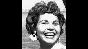 Simone Silva's Instagram, Twitter & Facebook