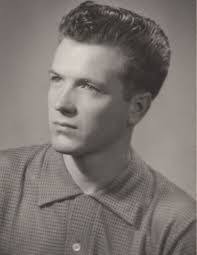 Ed Sommers's Instagram, Twitter & Facebook