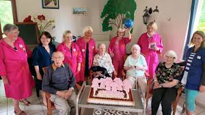 Un chat interactif et des enceintes pour les résidents de l'EHPAD de  Saint-Nicolas