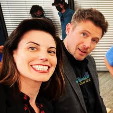 White short hair✅️ Uses a gun✅️ Wears a jacket✅️