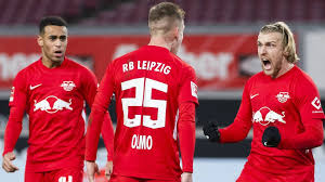 Rb leipzig schlägt den vfb stuttgart mit 4:0. Rb Leipzig Nach Sieg Bei Vfb Stuttgart Bundesliga Erster
