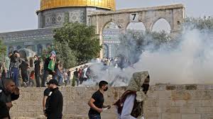 When a couple of american young adults fly to israel to visit the city of jerusalem, a biblical nightmare falls upon the city. T129 7vf0 Rjlm