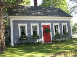 A Little Gem In Ellsworth Maine House In The Woods Architecture Colonial Furniture