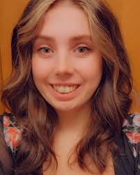 Introduction of a gamer from Oregon who loves playing games