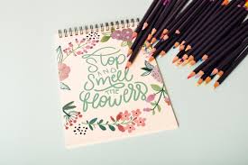 Download Free Psd Beautiful Notepad Mockup With Pencils