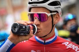 Mathieu van der poel battled nino schurter in nove mesto to take the dutch riders first world cup xco win. Mathieu Van Der Poel Rijdt In 2021 De Tour De France Het Nieuwsblad Mobile