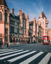 Royal Courts Of Justice Strand Westminster London View London Pictures London Travel