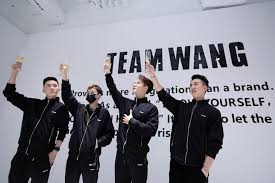 It is confirmed that got7's jackson wang's team wang label will work on global trade with sublime artist agency. Got7 S Jackson Wang Launches Team Wang Luxury Fashion Brand Koreaboo