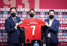 Jugador del club atlético de madrid. Official Luis Suarez Heads To Granada Ghana Sports Page