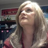 Cindy Looper's Instagram, Twitter & Facebook