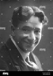 1881 1946 hi-res stock photography and images